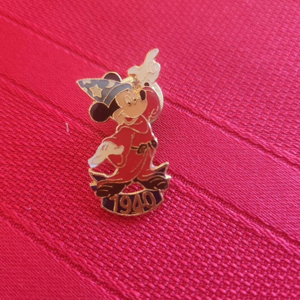 Disney Red and Gold Mickey Mouse Brooch - Picture 2 of 3